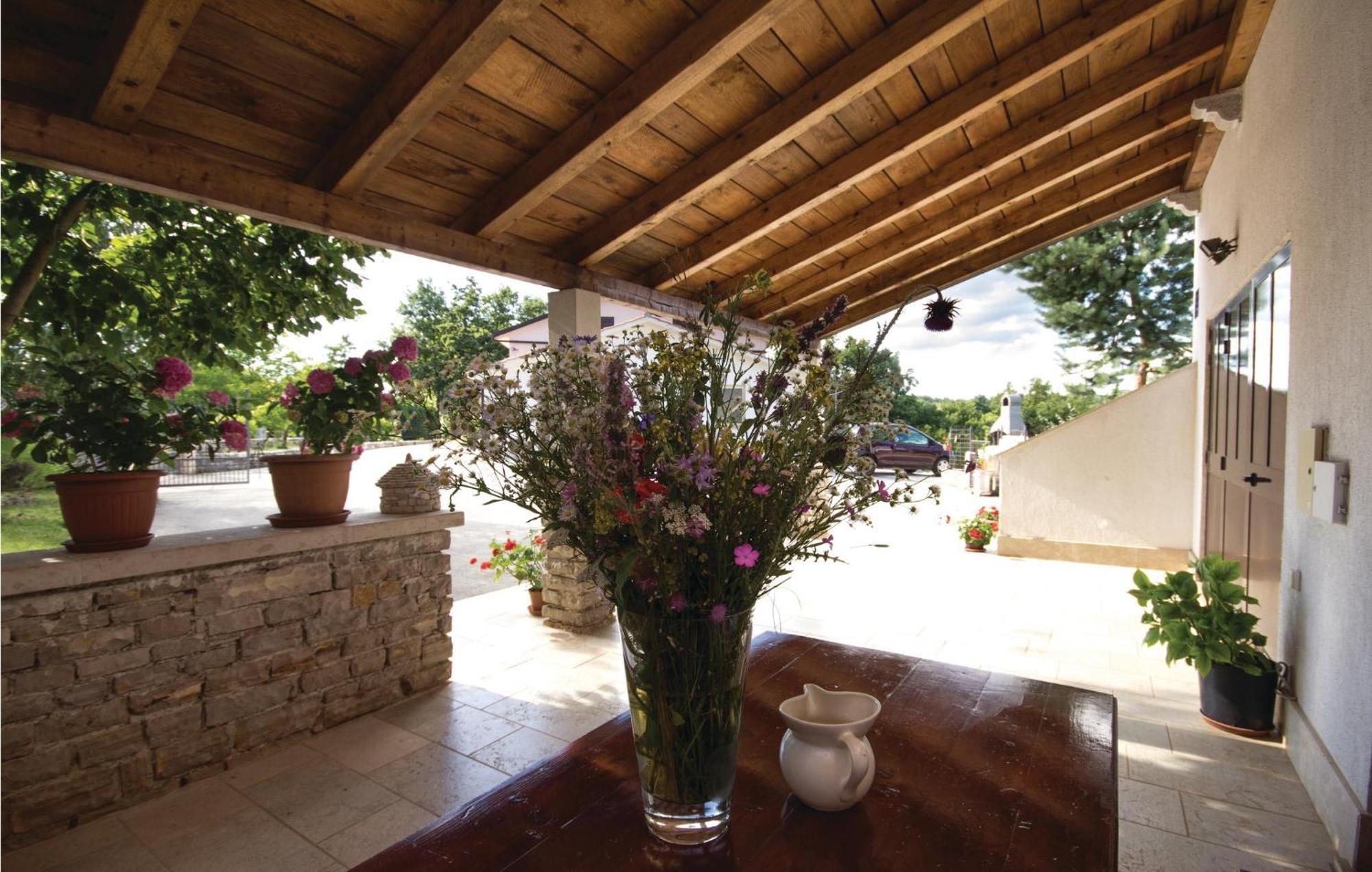 Amazing Apartment In Pazin With Wifi Katun Lindarski Exterior foto