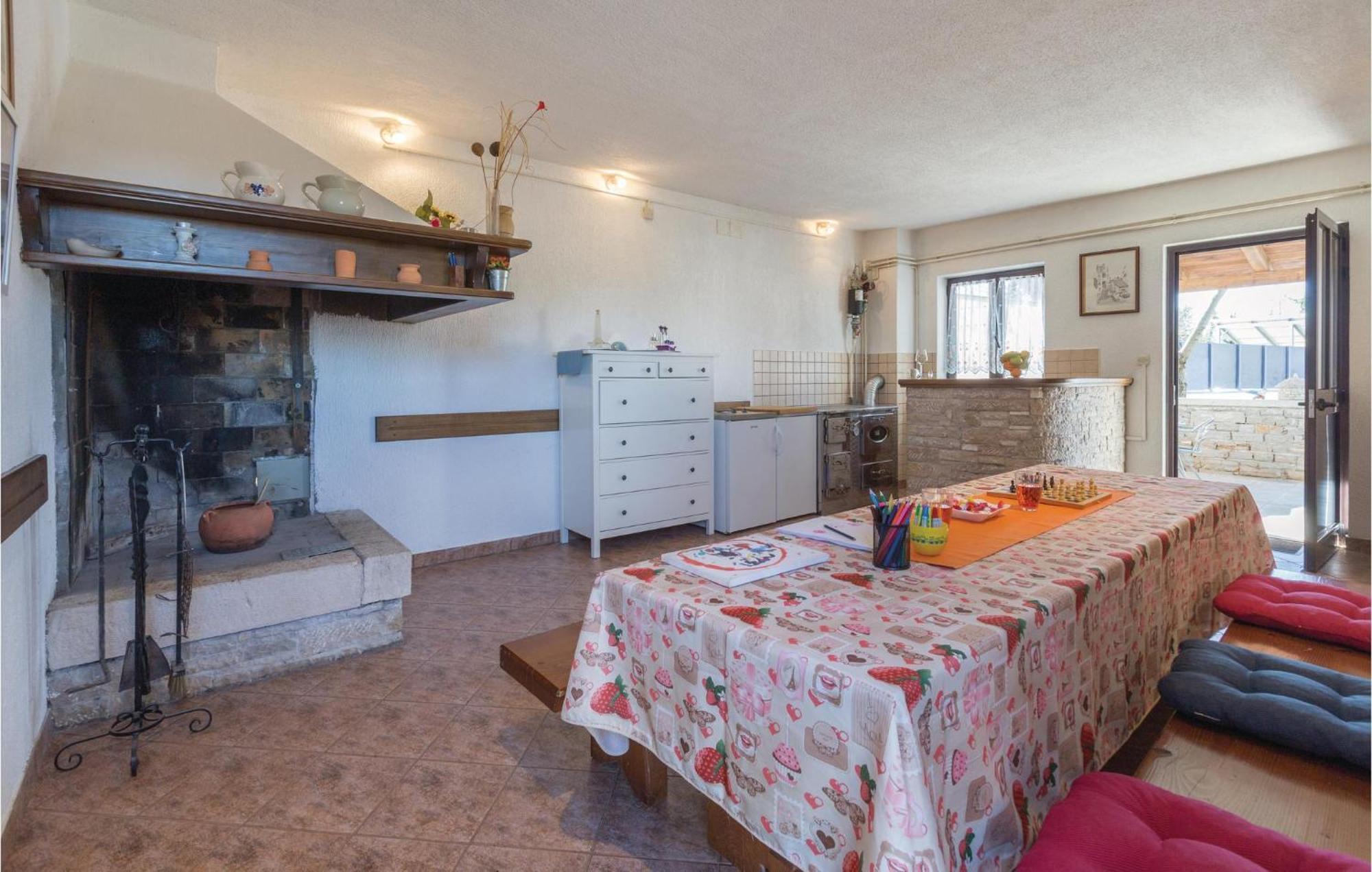 Amazing Apartment In Pazin With Wifi Katun Lindarski Exterior foto
