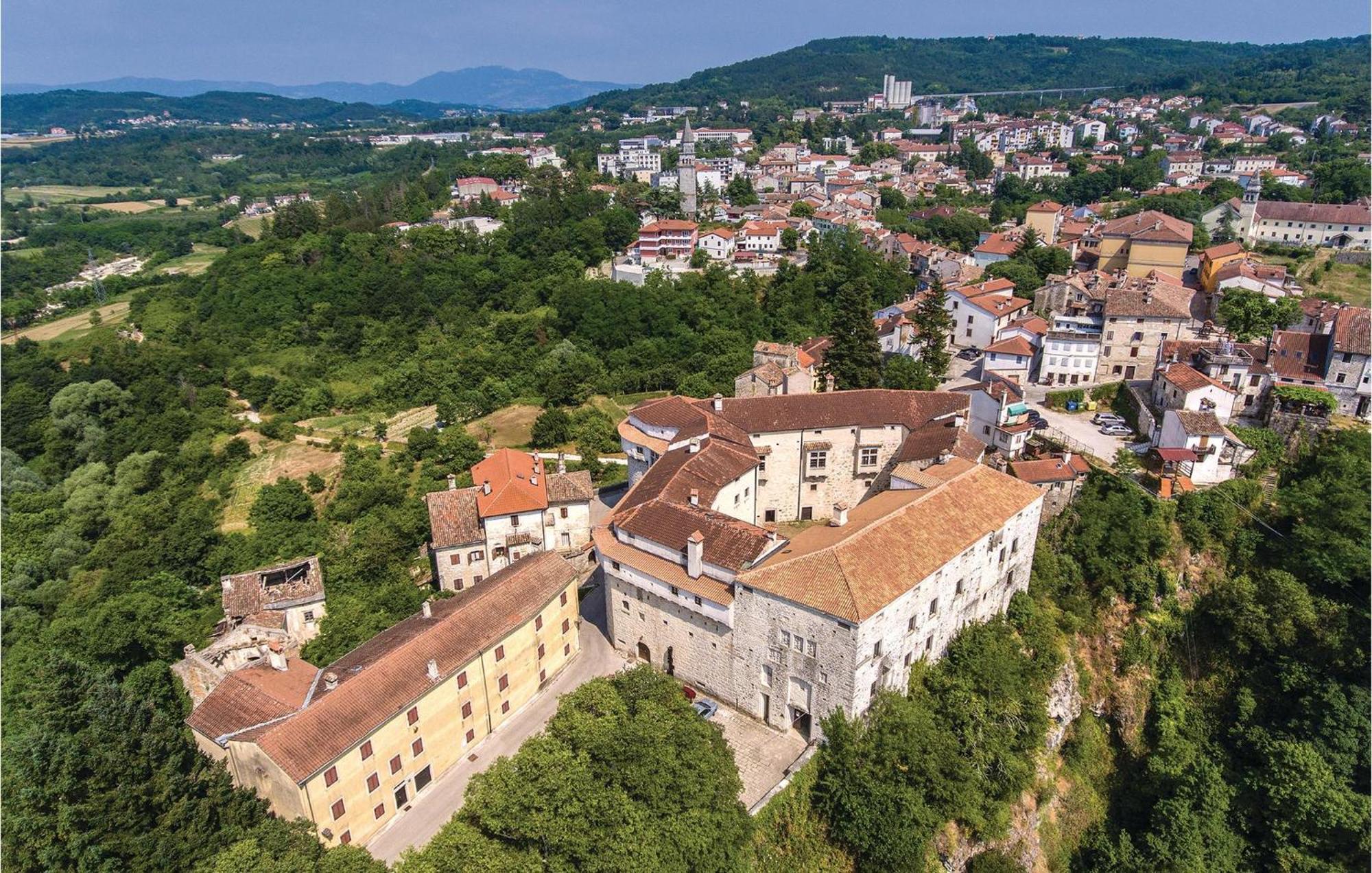 Amazing Apartment In Pazin With Wifi Katun Lindarski Exterior foto